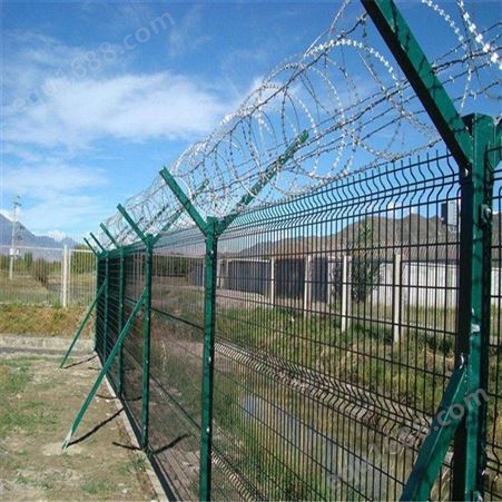 博乐圈地养殖护栏网 绿色果园林地围栏加工定制
