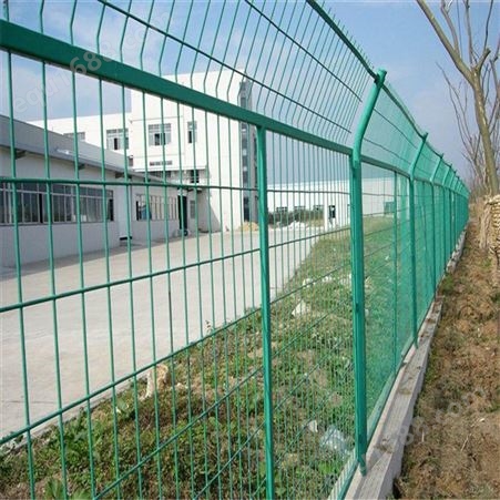 博乐圈地养殖护栏网 绿色果园林地围栏加工定制