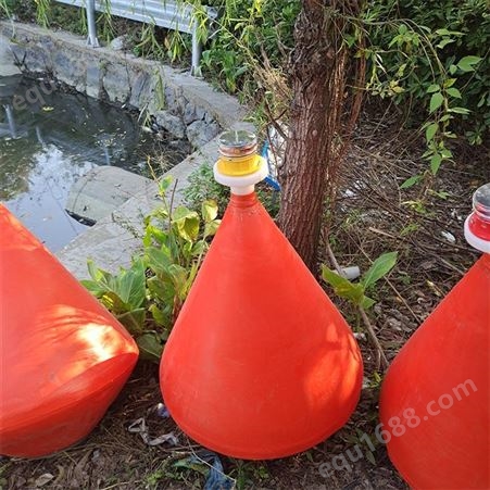 天蔚湖州海上景区定位警示浮标聚乙烯材质700900塑料航标